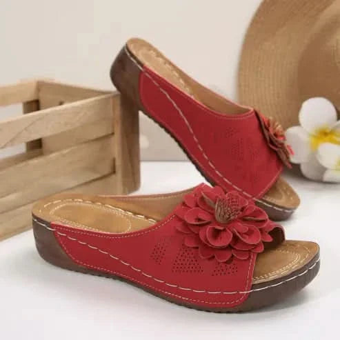 NESSA FLOWER DETAIL COMFORT SANDALS