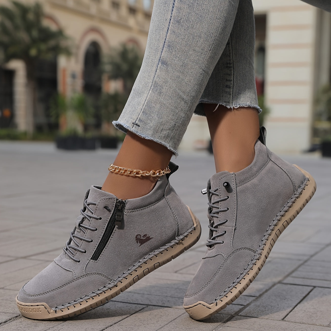 MILA – COMFORTABLE ORTHOPEDIC SNEAKERS + ZIPPER