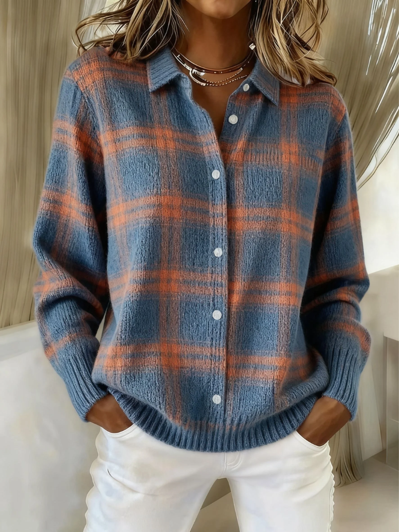 Stanisława - Ciepły niebieski sweter w kratę