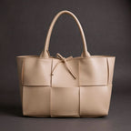 SOPHISTICATED LEATHER TOTE